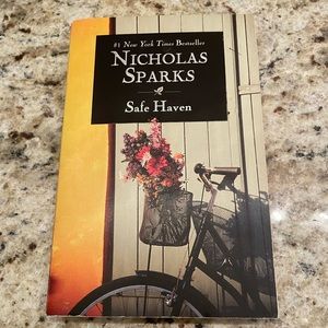 Safe Haven by Nicholas Sparks Paperback